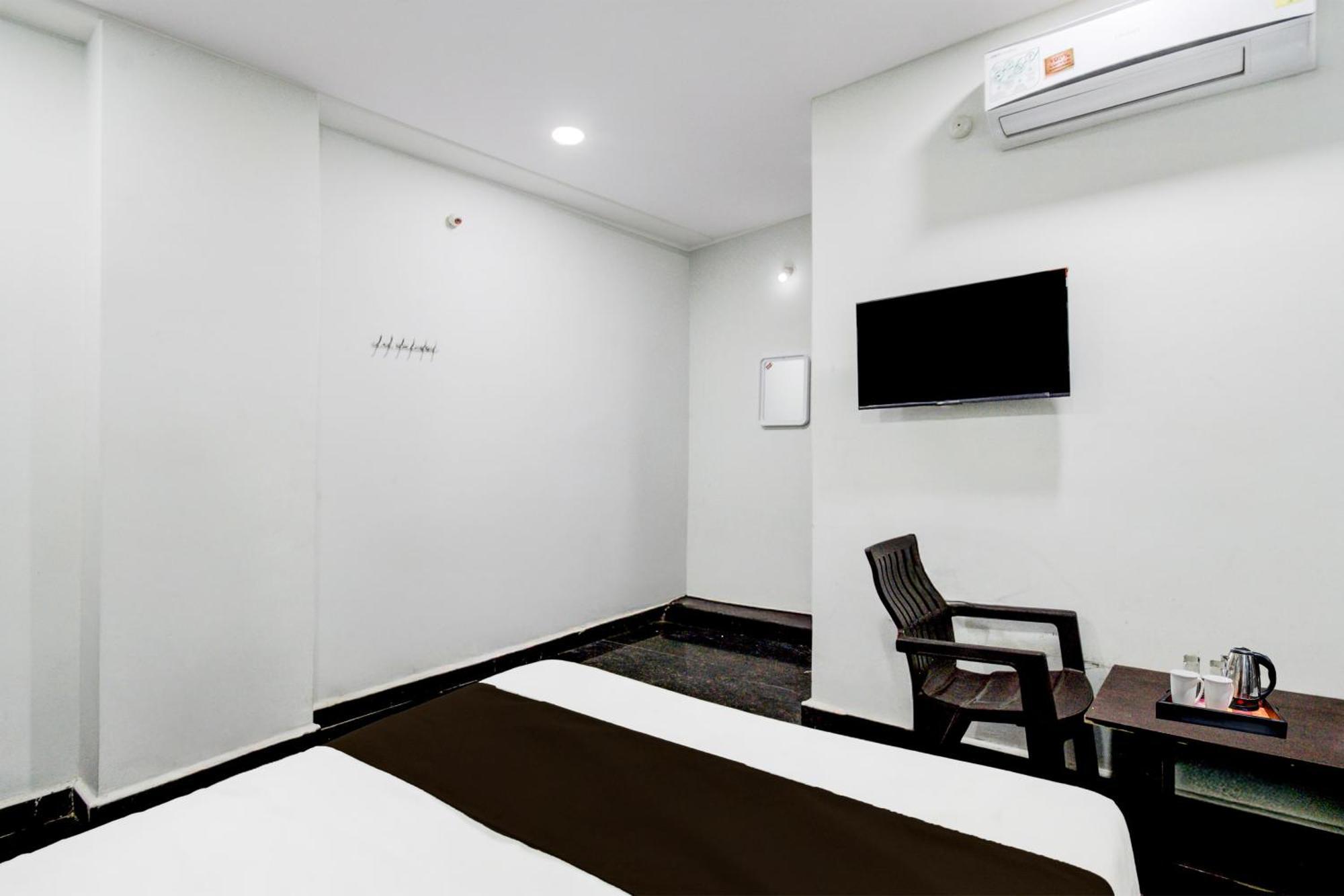 Maula Ali Super Hotel O Malkajgiri מראה חיצוני תמונה